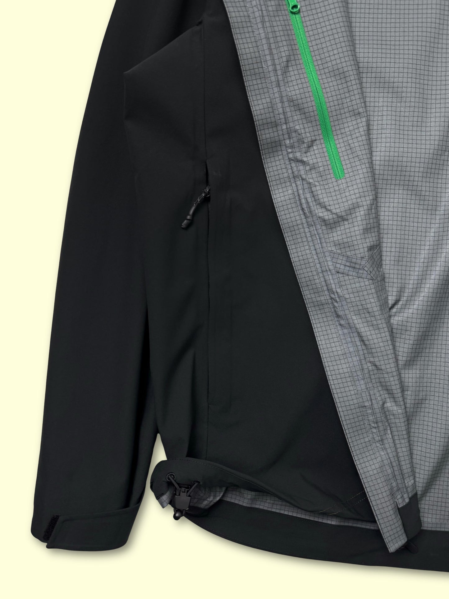 Day Job 3L Shell Jacket  (Obsidian)