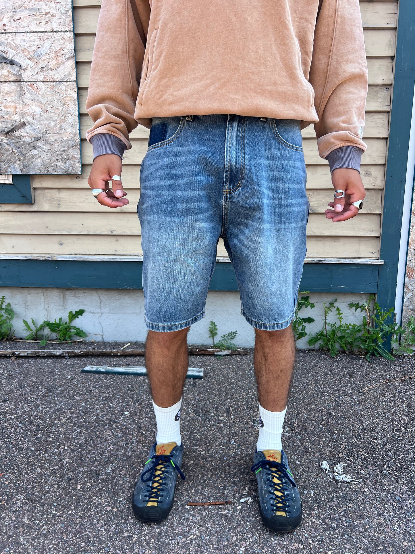 Loose Change Denim Shorts (Faded Blue)