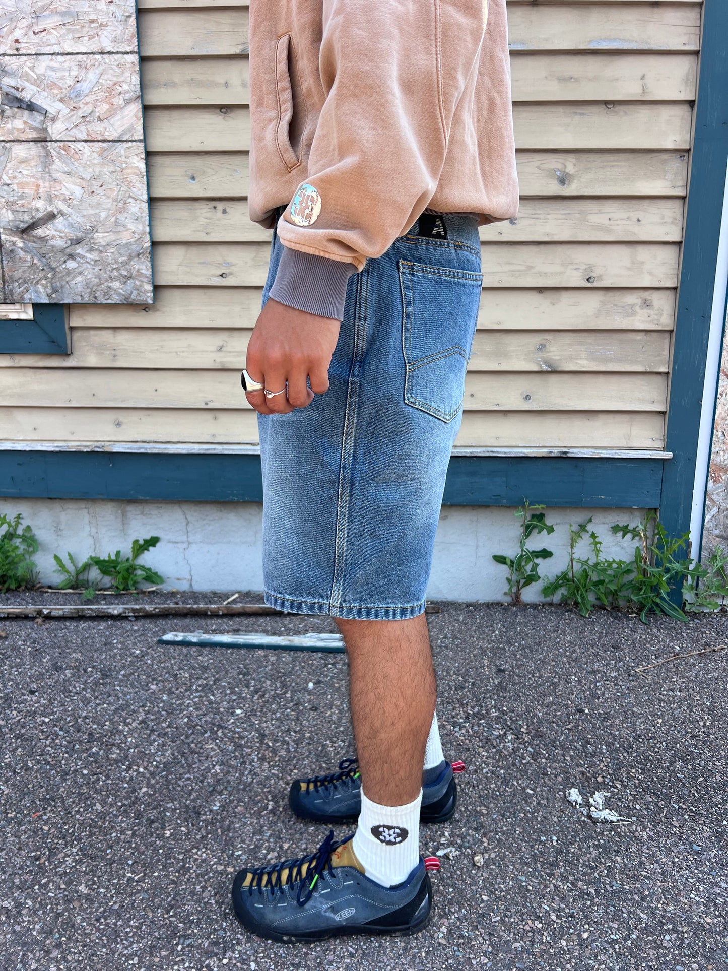 Loose Change Denim Shorts (Faded Blue)