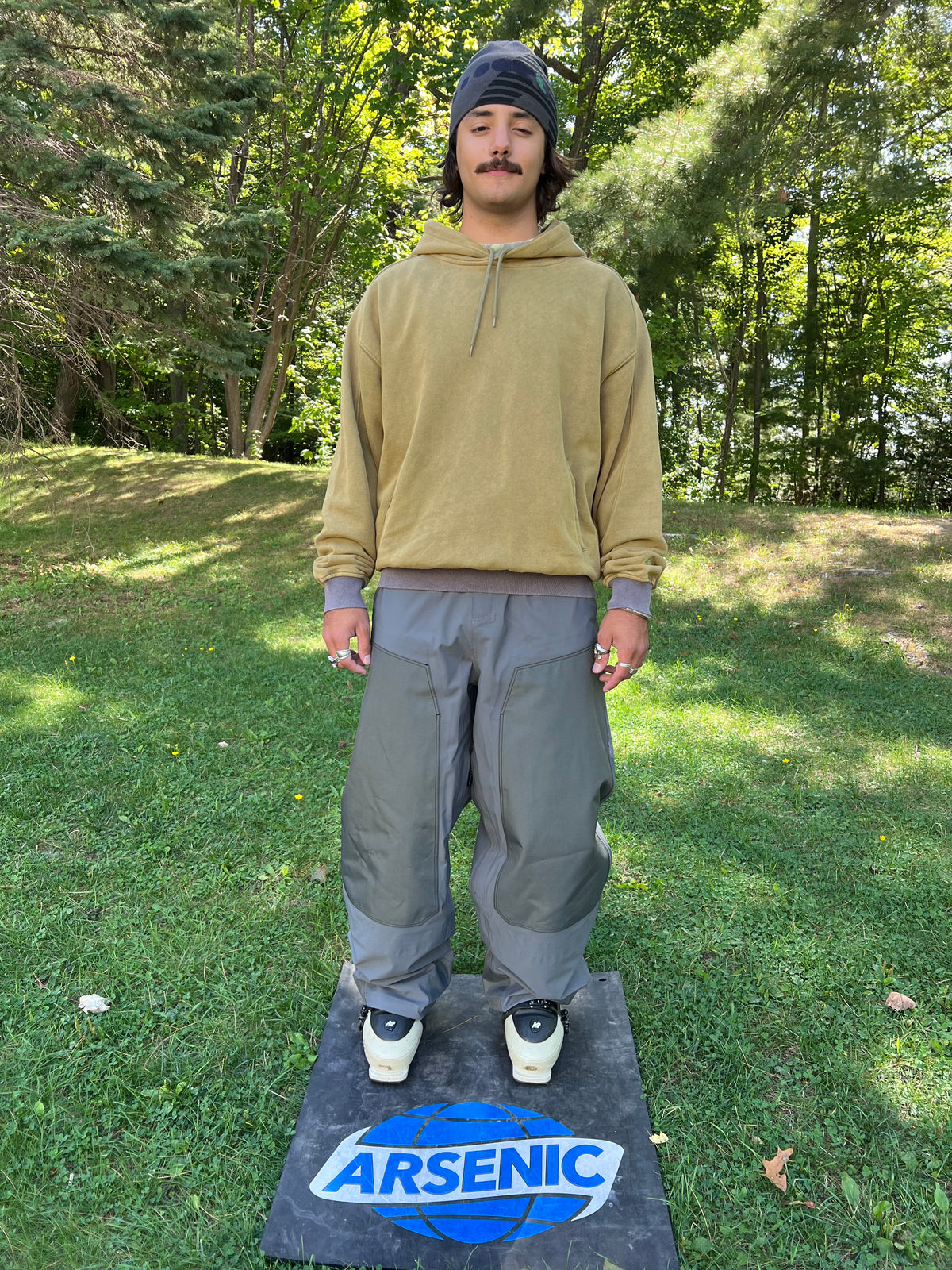 Coniferous Hooded Sweatshirt (Washed Olive)