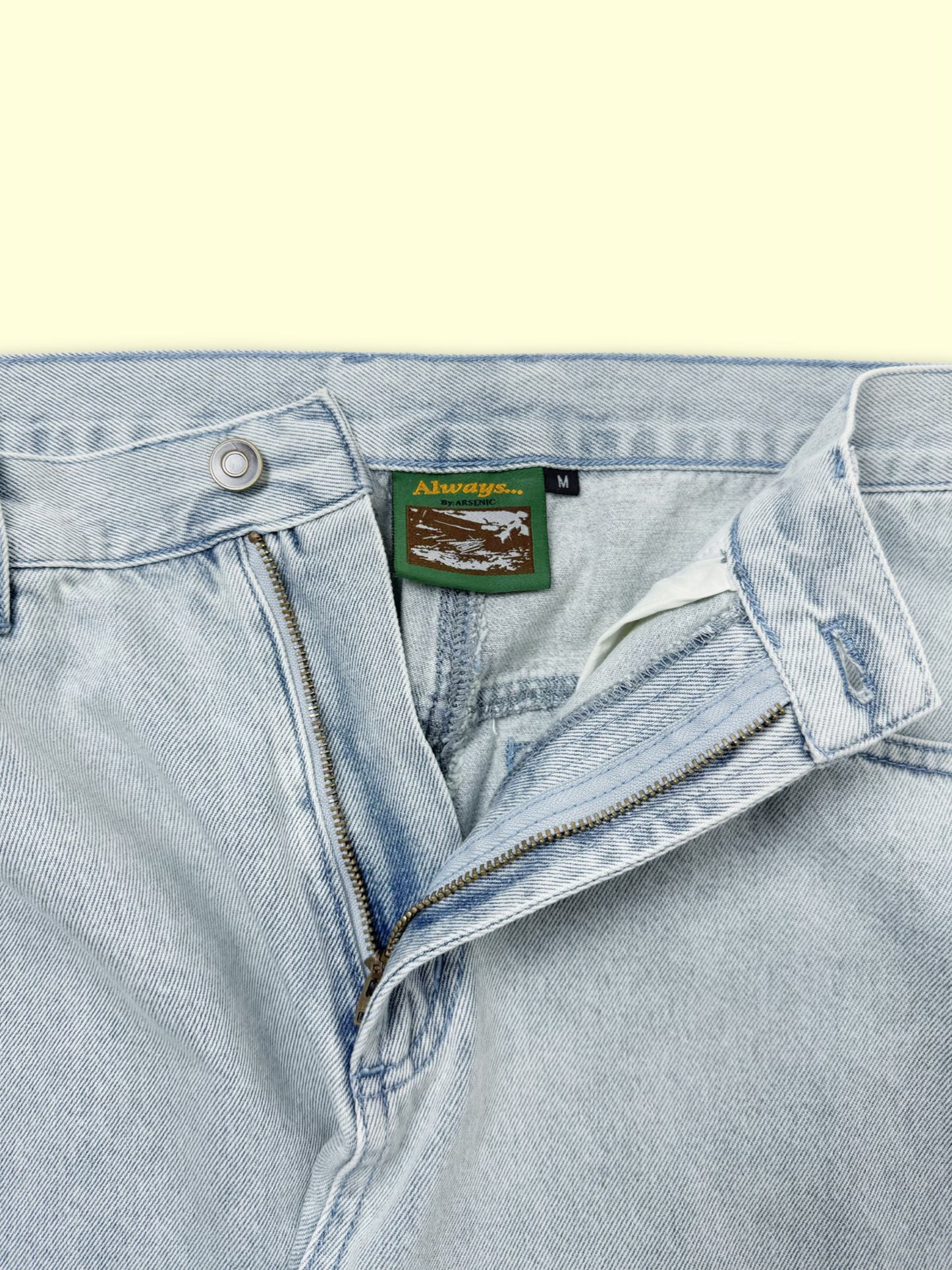 Loose Change Denim Pants (Light Wash)